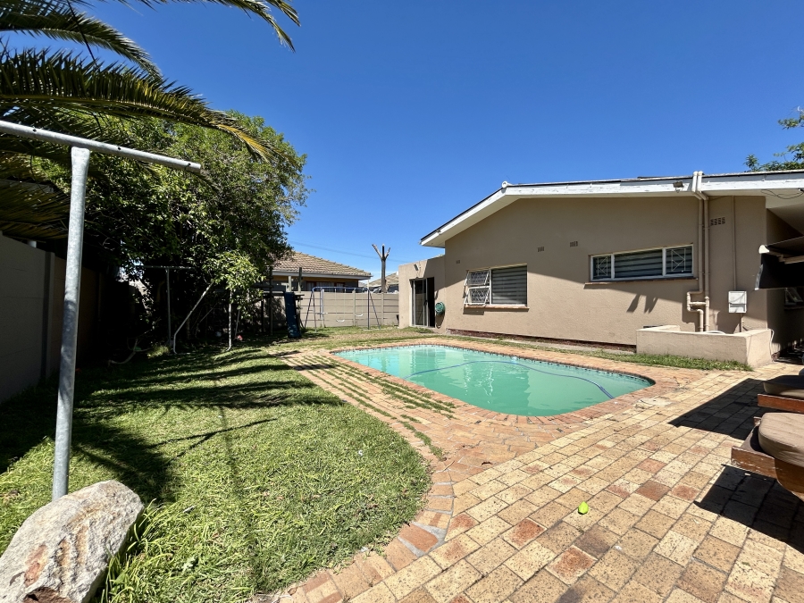 3 Bedroom Property for Sale in Churchill Estate Western Cape